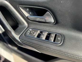 Mercedes-Benz CLA 1.3 CLA180 AMG Line (Premium 2) Coupe 7G-DCT Euro 6 (s/s) 4dr