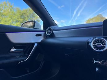 Mercedes-Benz CLA 1.3 CLA180 AMG Line (Premium 2) Coupe 7G-DCT Euro 6 (s/s) 4dr