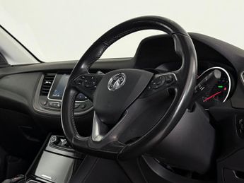 Vauxhall Grandland X 1.6 13.2kWh Ultimate Nav Auto 4WD Euro 6 (s/s) 5dr Hybrid4