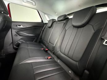 Vauxhall Grandland X 1.6 13.2kWh Ultimate Nav Auto 4WD Euro 6 (s/s) 5dr Hybrid4