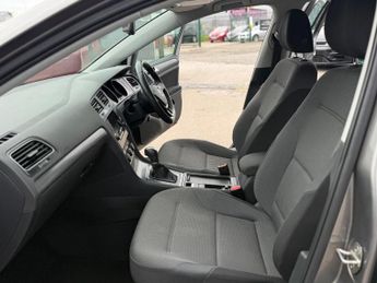 Volkswagen Golf 1.6 TDI BlueMotion Tech SE DSG Euro 5 (s/s) 5dr