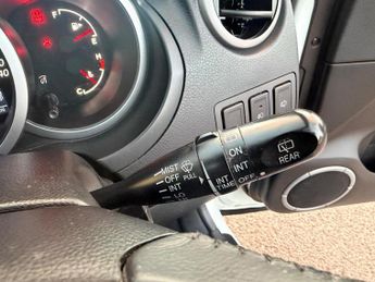 Suzuki Grand Vitara 2.4 VVT SZ5 Auto 4WD Euro 5 5dr