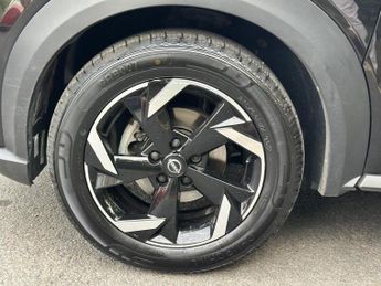 Nissan Juke 1.0 DIG-T N-Connecta DCT Auto Euro 6 (s/s) 5dr
