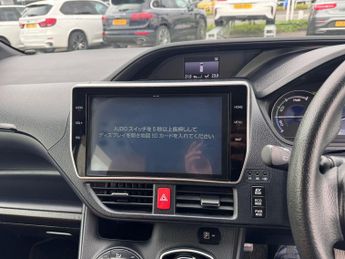 Toyota Voxy I.8 Petrol/Hybrid 7 Seater 5dr