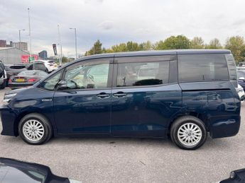 Toyota Voxy I.8 Petrol/Hybrid 7 Seater 5dr