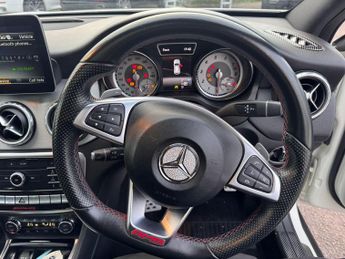 Mercedes-Benz GLA 2.0 GLA250 AMG Line 7G-DCT 4MATIC Euro 6 (s/s) 5dr