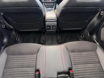 Mercedes-Benz GLA 2.0 GLA250 AMG Line 7G-DCT 4MATIC Euro 6 (s/s) 5dr