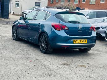 Vauxhall Astra 2.0 CDTi Elite Auto Euro 5 5dr
