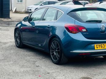 Vauxhall Astra 2.0 CDTi Elite Auto Euro 5 5dr