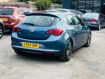 Vauxhall Astra 2.0 CDTi Elite Auto Euro 5 5dr
