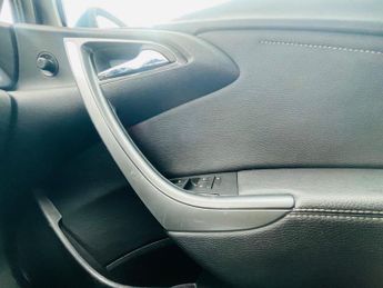 Vauxhall Astra 2.0 CDTi Elite Auto Euro 5 5dr