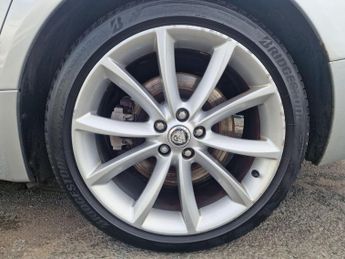 Jaguar XF 2.2d Premium Luxury Auto Euro 5 (s/s) 4dr