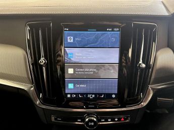 Volvo V90 2.0 B4 MHEV Plus Auto Euro 6 (s/s) 5dr
