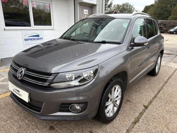 Volkswagen Tiguan 2.0 TDI BlueMotion Tech SE DSG 4WD Euro 5 (s/s) 5dr