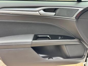 Ford Mondeo 2.0 EcoBlue Zetec Edition Auto Euro 6 (s/s) 5dr