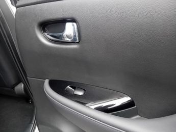 Nissan Leaf 40kWh Tekna Auto 5dr