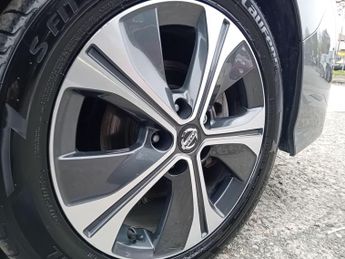 Nissan Leaf 40kWh Tekna Auto 5dr