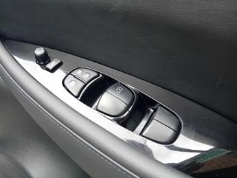 Nissan Leaf 40kWh N-Connecta Auto 5dr