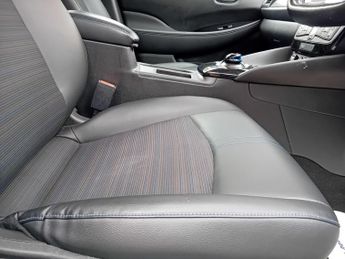 Nissan Leaf 40kWh N-Connecta Auto 5dr
