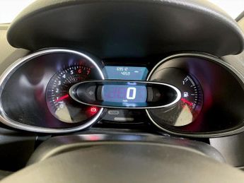Renault Clio 0.9 TCe Iconic Euro 6 (s/s) 5dr
