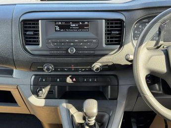 Toyota PROACE Verso 1.5D Medium MPV MWB Euro 6 (s/s) 6dr (9 Seat)