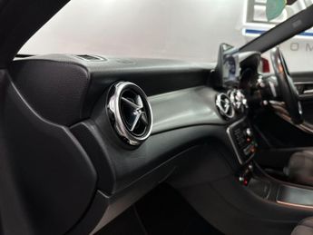 Mercedes-Benz GLA 2.1 GLA220d AMG Line 7G-DCT 4MATIC Euro 6 (s/s) 5dr