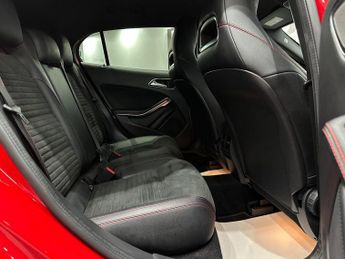 Mercedes-Benz GLA 2.1 GLA220d AMG Line 7G-DCT 4MATIC Euro 6 (s/s) 5dr