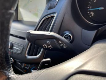Ford Focus 1.5 TDCi ST-Line Powershift Euro 6 (s/s) 5dr