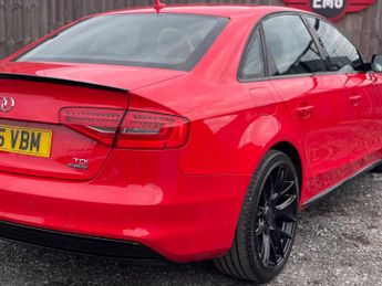 Audi A4 2.0 TDI Black Edition Plus S Tronic quattro Euro 5 (s/s) 4dr