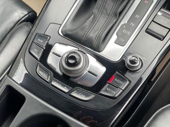 Audi A4 2.0 TDI Black Edition Plus S Tronic quattro Euro 5 (s/s) 4dr