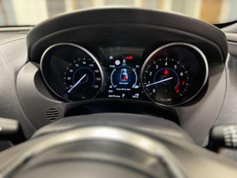 Jaguar XE 2.0i R-Sport Auto Euro 6 (s/s) 4dr