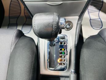 Toyota Corolla 1.6 VVT-i Colour Collection 5dr