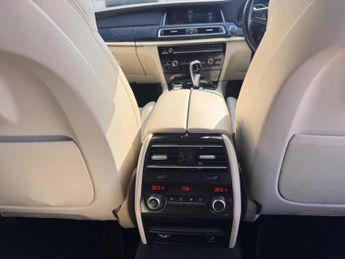 BMW 7 Series 3.0 730d M Sport Saloon 4dr Diesel Auto Euro 5 (s/s) (258 ps)