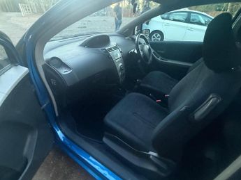 Toyota Yaris 1.3 VVT-i T3 3dr