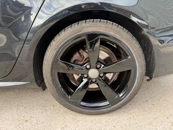 Audi A4 2.0 TDI Black Edition Multitronic Euro 5 (s/s) 4dr