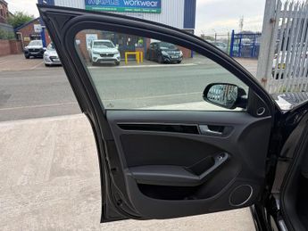 Audi A4 2.0 TDI Black Edition Multitronic Euro 5 (s/s) 4dr
