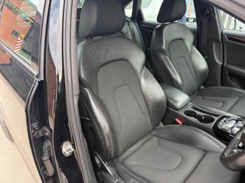 Audi A4 2.0 TDI Black Edition Multitronic Euro 5 (s/s) 4dr