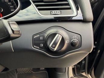 Audi A4 2.0 TDI Black Edition Saloon 4dr Diesel Multitronic Euro 5 (s/s)