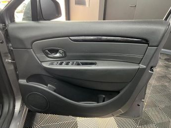 Renault Scenic 1.5 dCi Dynamique TomTom EDC Euro 5 5dr