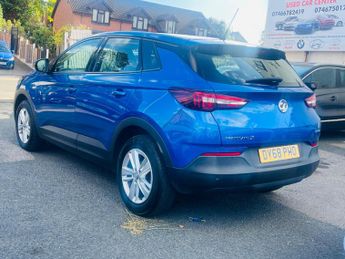 Vauxhall Grandland X 1.5 Turbo D BlueInjection SE Auto Euro 6 (s/s) 5dr