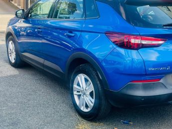 Vauxhall Grandland X 1.5 Turbo D BlueInjection SE Auto Euro 6 (s/s) 5dr
