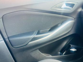 Vauxhall Grandland X 1.5 Turbo D BlueInjection SE Auto Euro 6 (s/s) 5dr