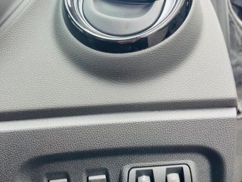 Renault Captur 1.5 dCi ENERGY Iconic EDC Euro 6 (s/s) 5dr