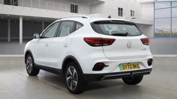 MG MG ZS 72.6kWh Trophy Connect Long Range SUV 5dr Electric Auto (156 ps)