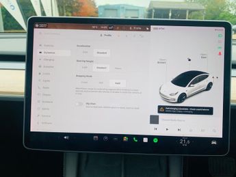 Tesla Model 3 Standard Range Plus Auto RWD 4dr