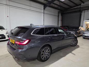 BMW 3 Series 2.0 320d MHT M Sport Touring Auto Euro 6 (s/s) 5dr