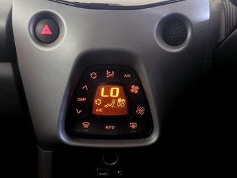 Toyota AYGO 1.0 VVT-i x-trend Euro 6 5dr (Safety Sense)