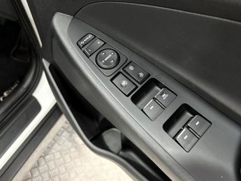 Hyundai TUCSON 1.7 CRDi Blue Drive Premium SE DCT Euro 6 (s/s) 5dr