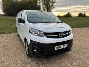 Vauxhall Vivaro 2.0 Turbo D 3100 Dynamic L2 H1 Euro 6 (s/s) 6dr