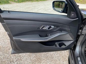 BMW 3 Series 2.0 320d M Sport Auto Euro 6 (s/s) 4dr